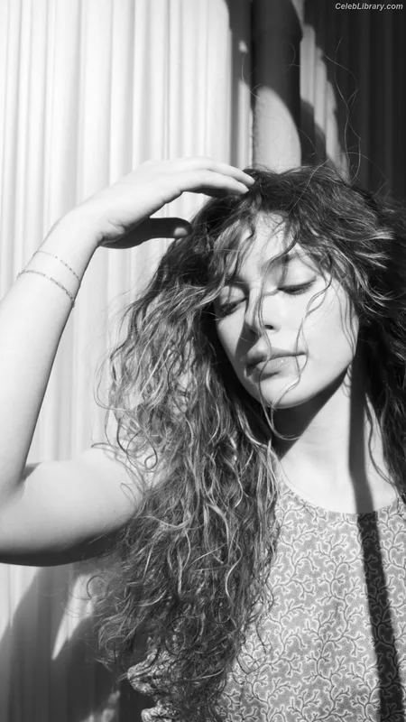 Danielle Rose Russell photo 12 of 52