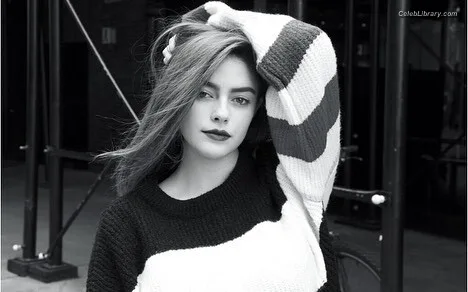 Danielle Rose Russell photo 16 of 52