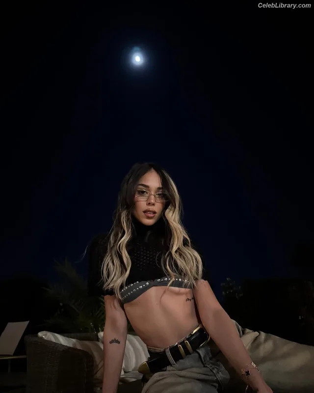 Danna Paola photo 4 of 235