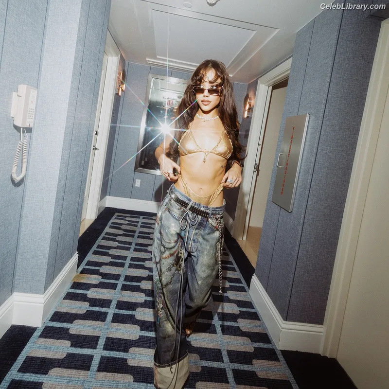 Danna Paola photo 14 of 235