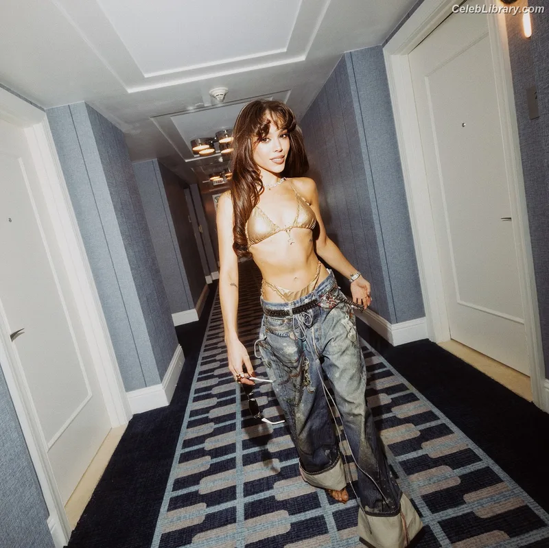 Danna Paola photo 15 of 235