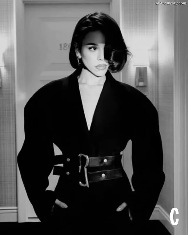 Danna Paola photo 23 of 235