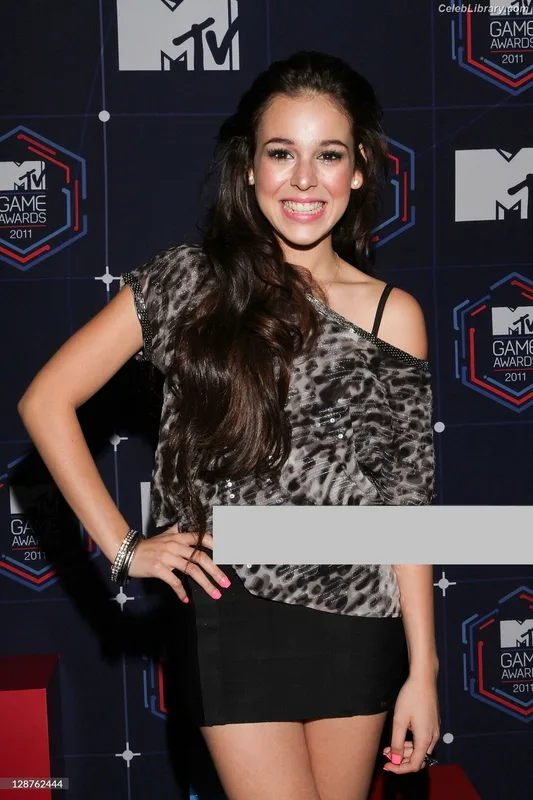 Danna Paola photo 13 of 235