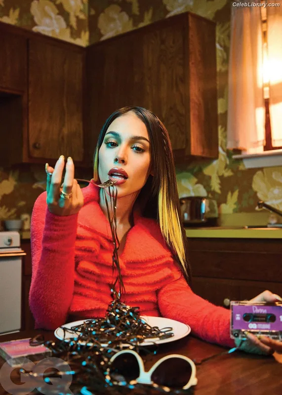 Danna Paola photo 14 of 235