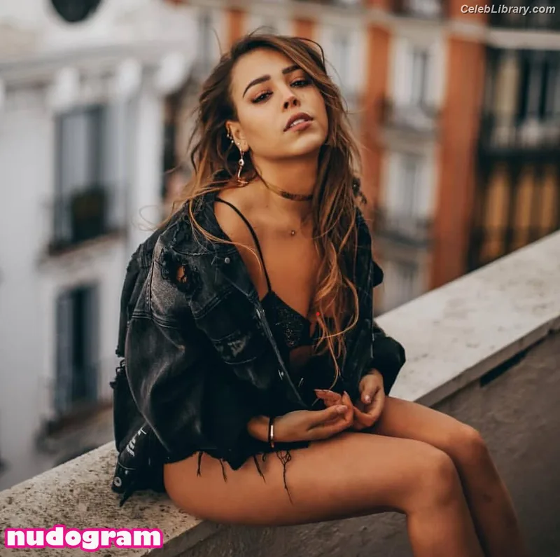 Danna Paola photo 18 of 235