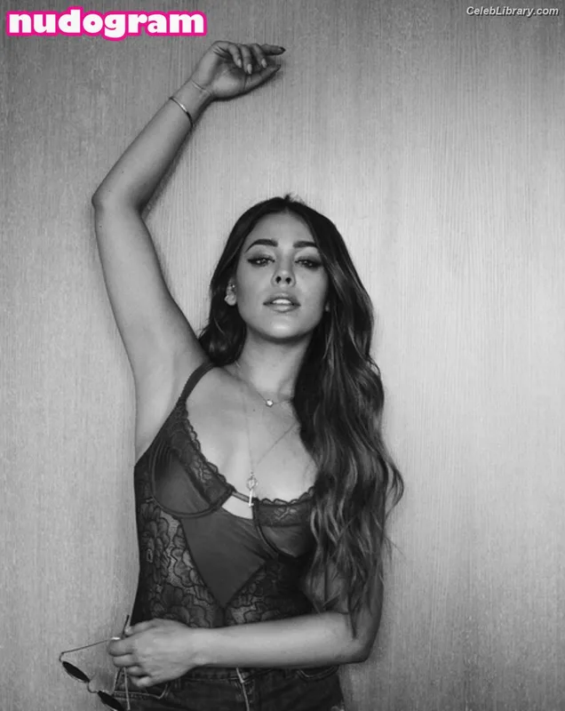Danna Paola photo 23 of 235