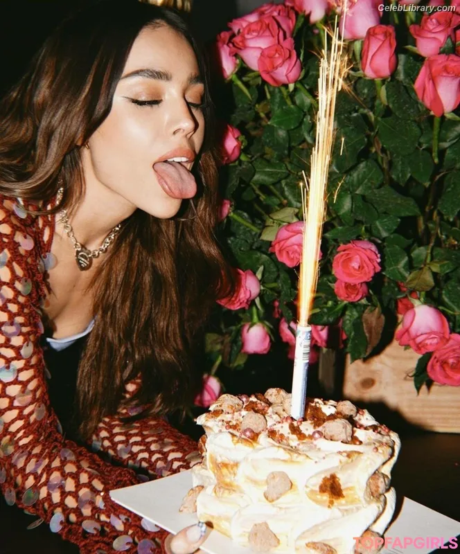 Danna Paola photo 19 of 235