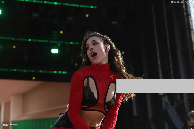 Danna Paola photo 18 of 235