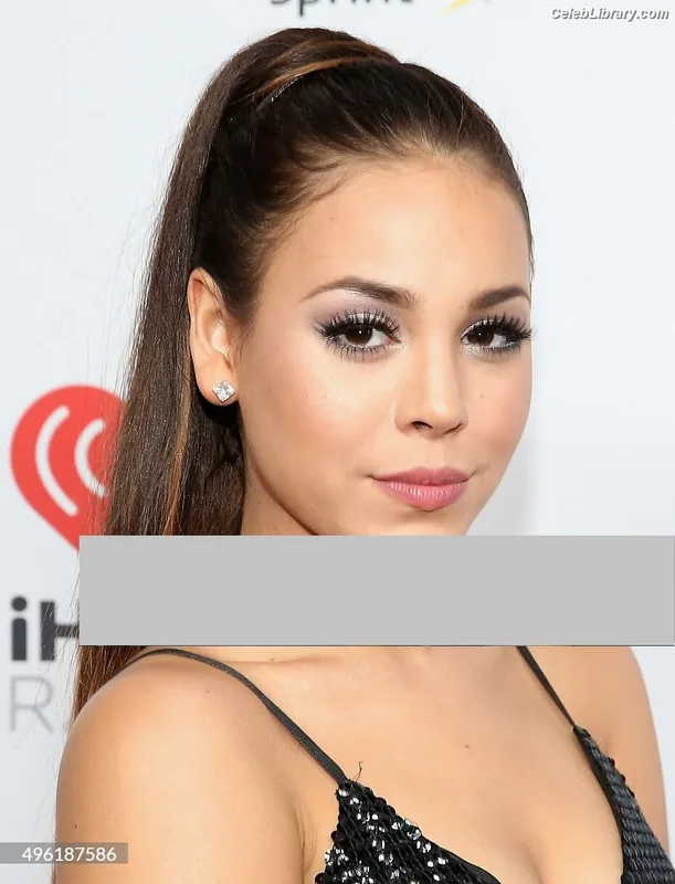 Danna Paola photo 3 of 235