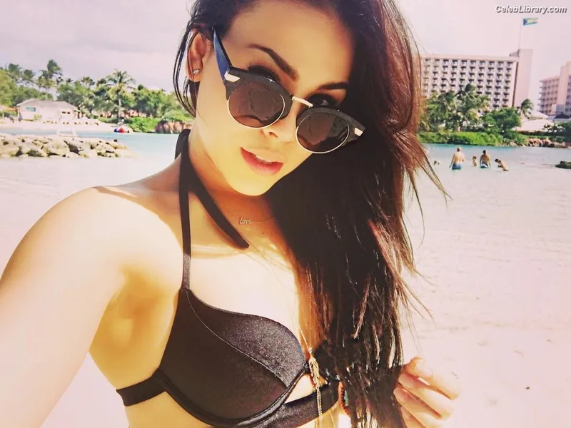 Danna Paola photo 9 of 235