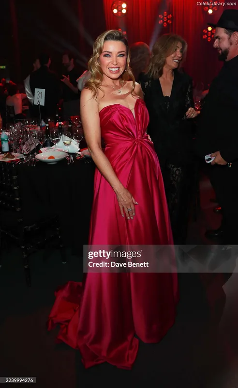 Dannii Minogue photo 7 of 1544
