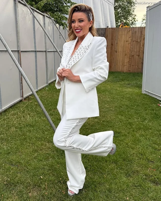 Dannii Minogue photo 20 of 1544