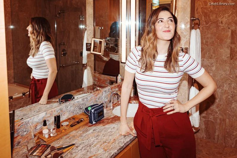 D'Arcy Carden photo 3 of 189