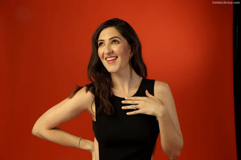 D'Arcy Carden photo 22 of 189