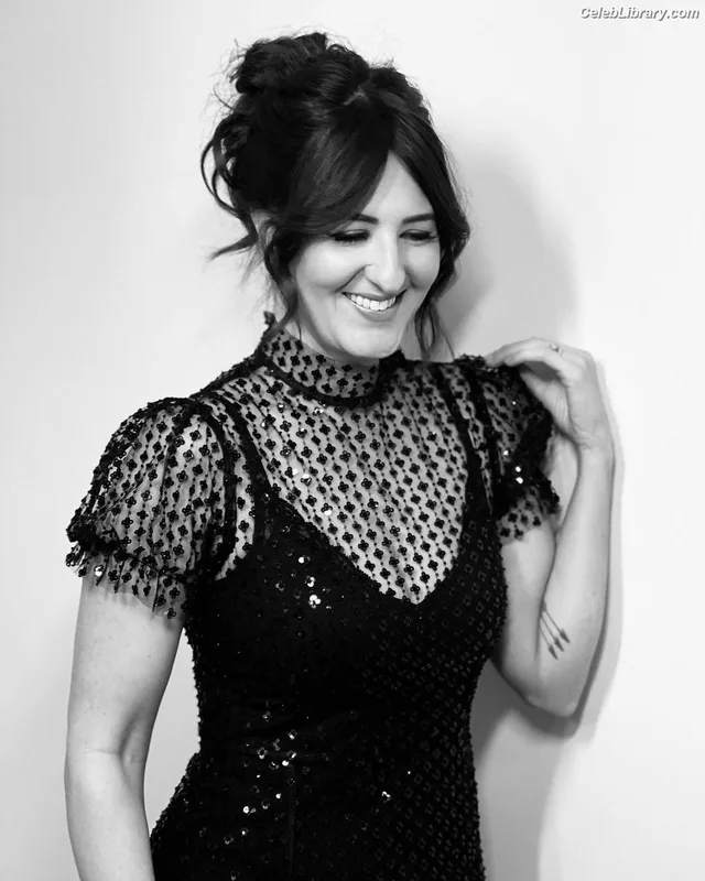 D'Arcy Carden photo 13 of 189