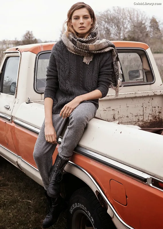 Daria Werbowy photo 8 of 71