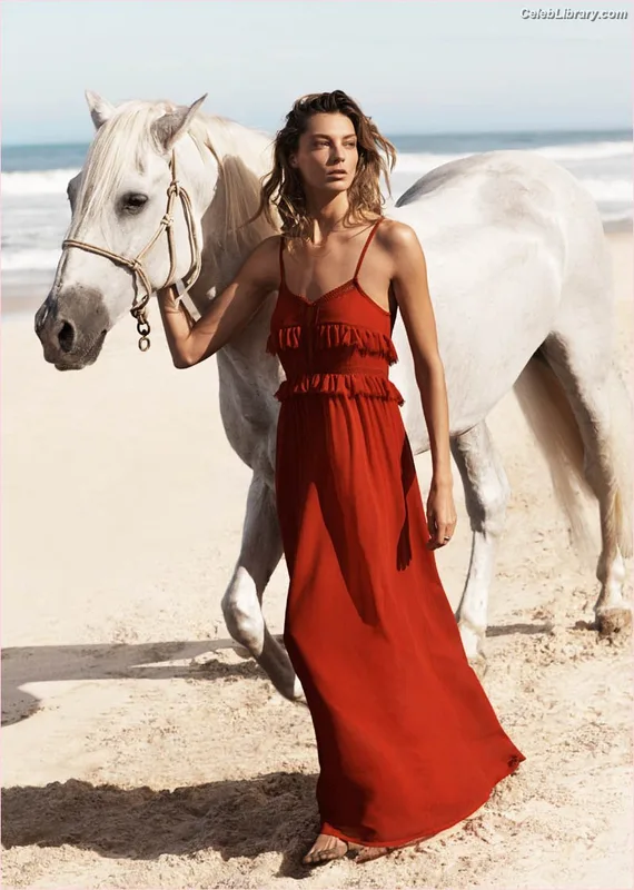 Daria Werbowy photo 9 of 71