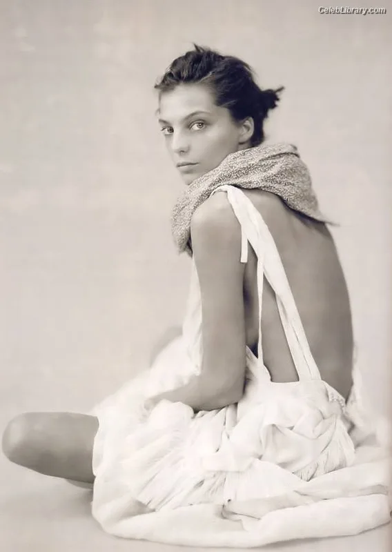 Daria Werbowy photo 5 of 71
