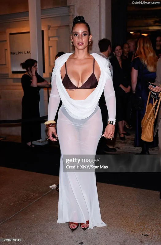 Dascha Polanco photo 3 of 220