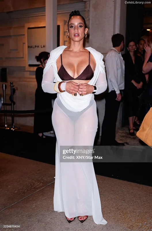 Dascha Polanco photo 15 of 220