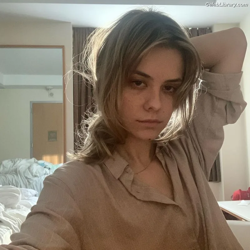 Dasha Nekrasova photo 13 of 334