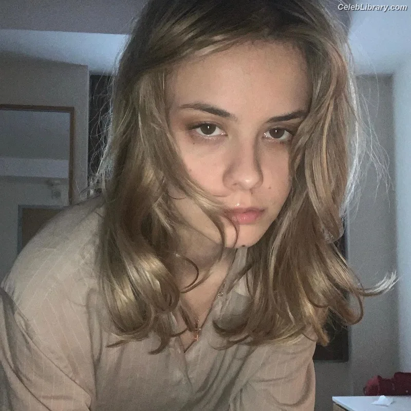 Dasha Nekrasova photo 14 of 334