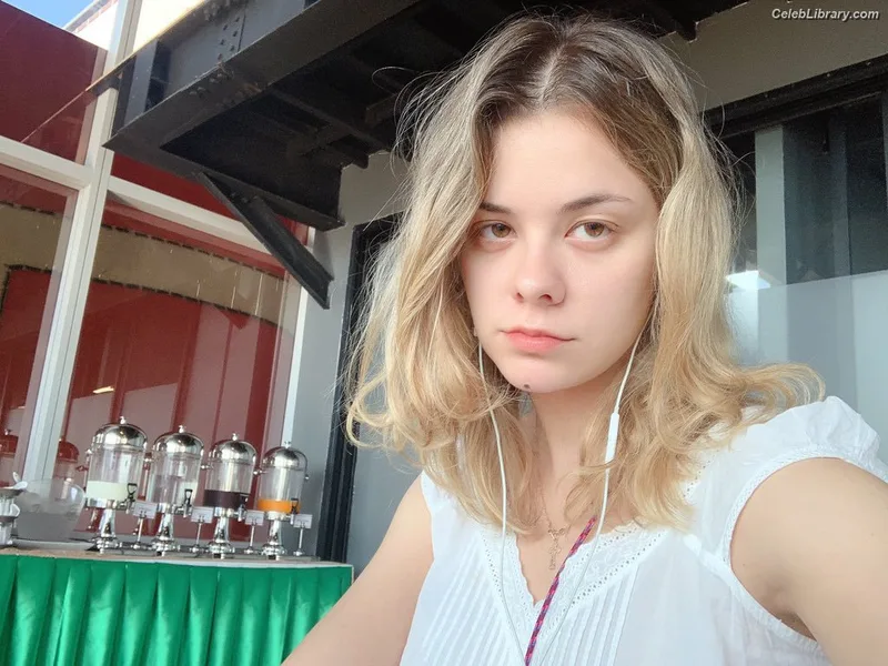 Dasha Nekrasova photo 18 of 334