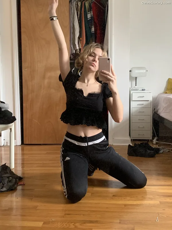 Dasha Nekrasova photo 11 of 334