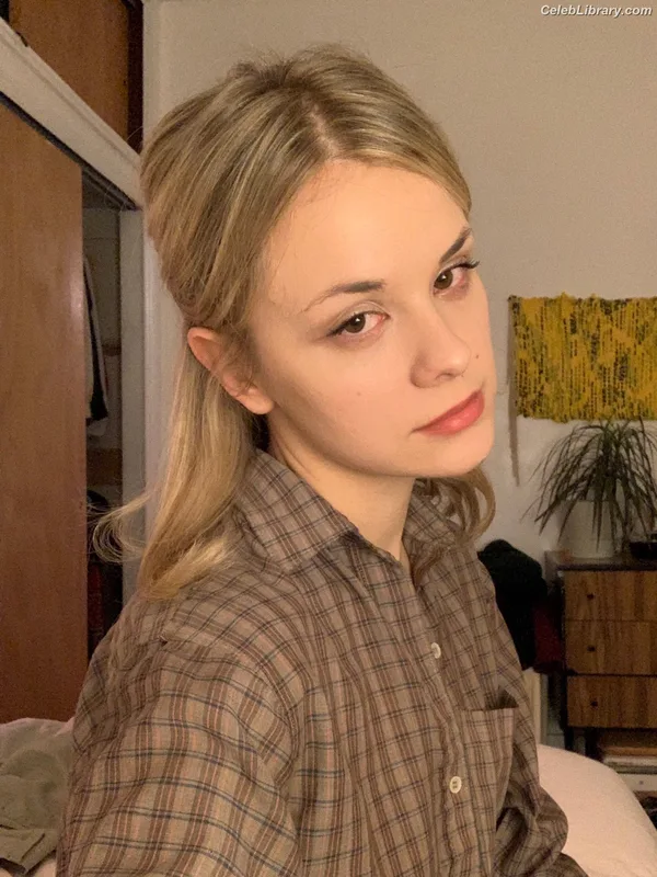 Dasha Nekrasova photo 9 of 334