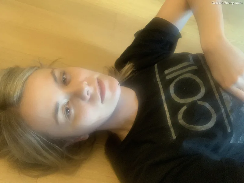 Dasha Nekrasova photo 15 of 334