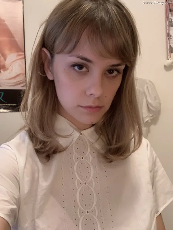 Dasha Nekrasova photo 18 of 334