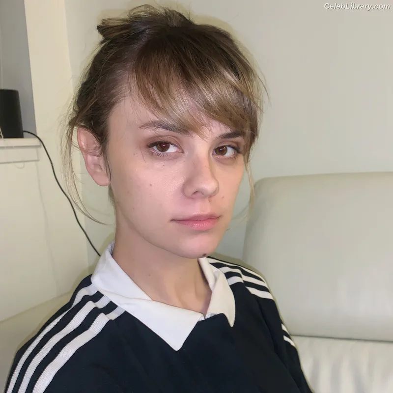 Dasha Nekrasova photo 20 of 334