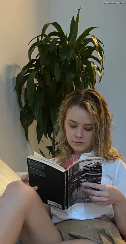 Dasha Nekrasova photo 21 of 334