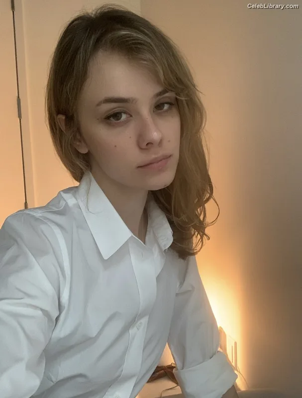 Dasha Nekrasova photo 10 of 334