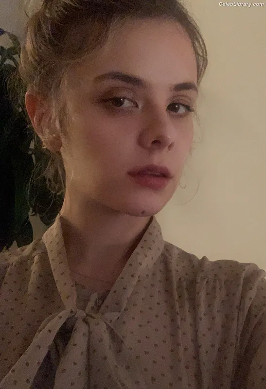 Dasha Nekrasova photo 12 of 334