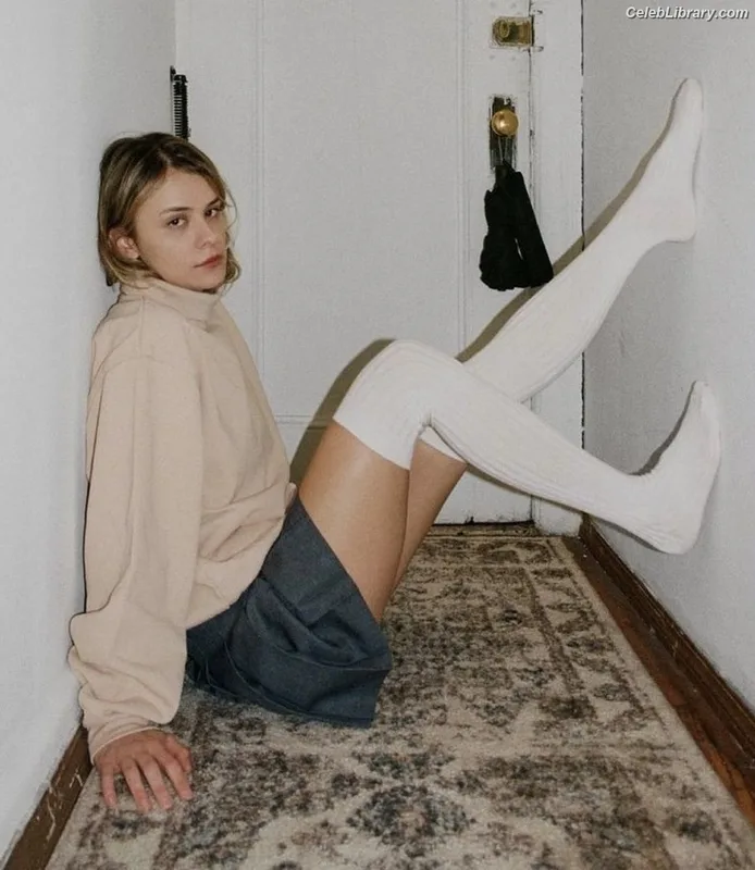 Dasha Nekrasova photo 24 of 334
