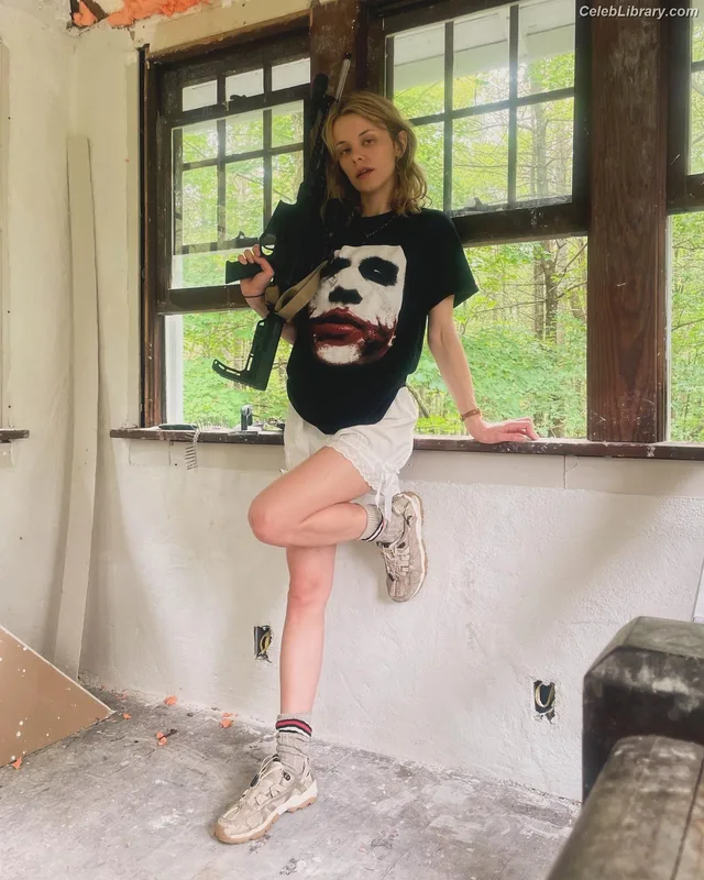 Dasha Nekrasova photo 10 of 334