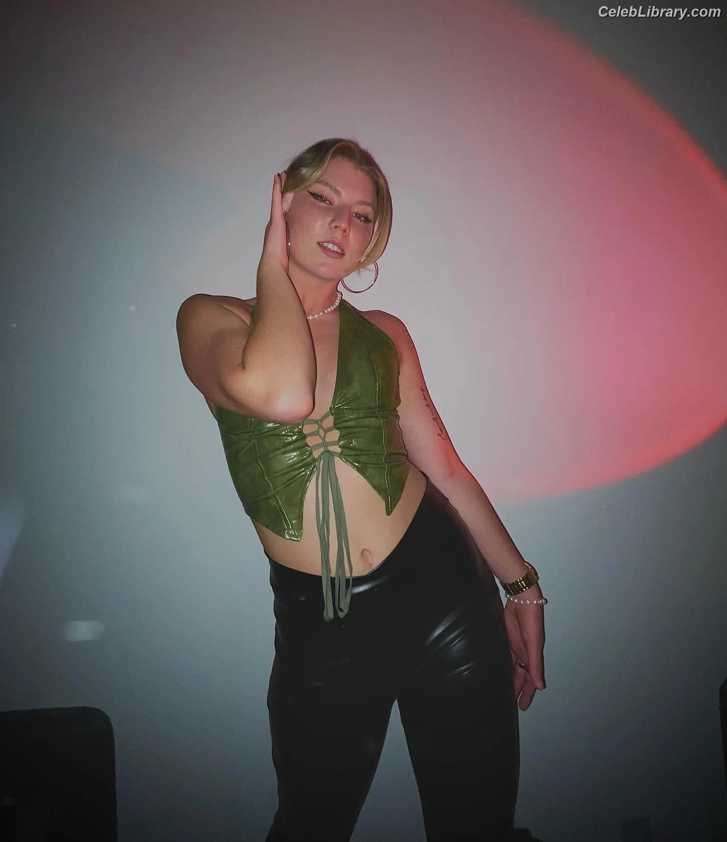 Dasha Novotny photo 15 of 104