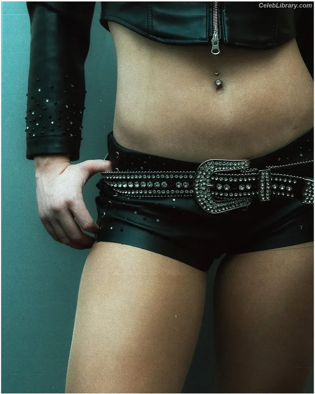 Dasha Novotny photo 21 of 105