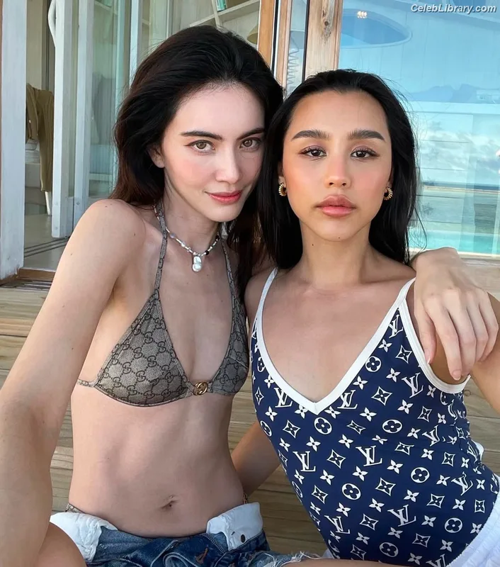 Davika Hoorne photo 20 of 30