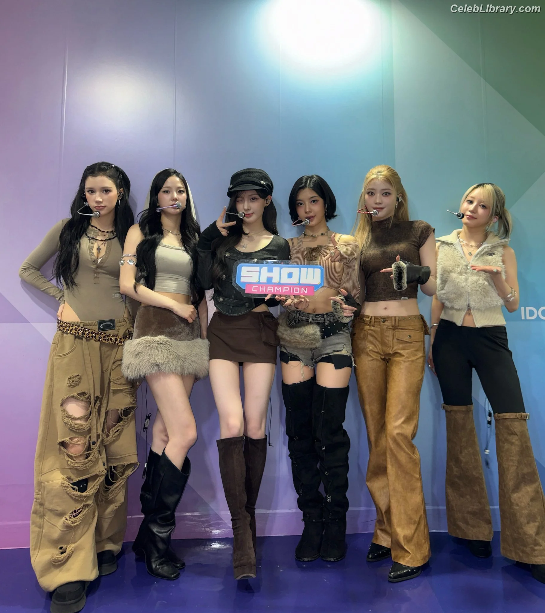 Dayeon (KƎP1ƎR  KEP1ER) photo 11 of 60