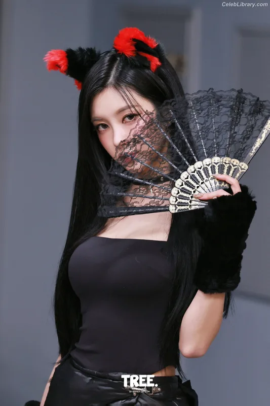 Dayeon (KƎP1ƎR KEP1ER) photo 21 of 61