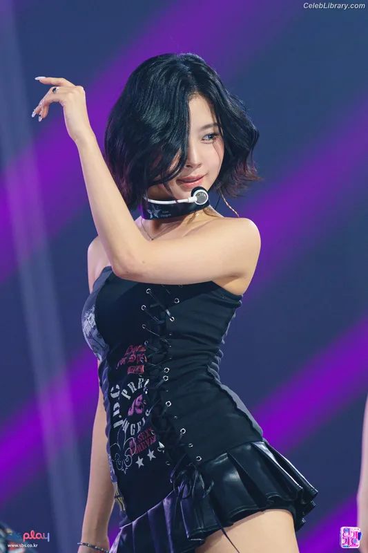 Dayeon (KƎP1ƎR KEP1ER) photo 9 of 61