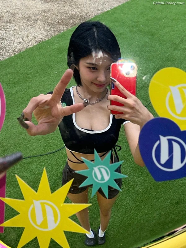 Dayeon (KƎP1ƎR KEP1ER) photo 1 of 61