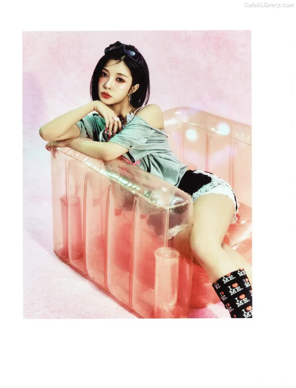 Dayeon (KƎP1ƎR KEP1ER) photo 12 of 61