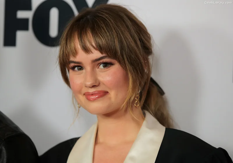 Debby Ryan photo 2 of 35
