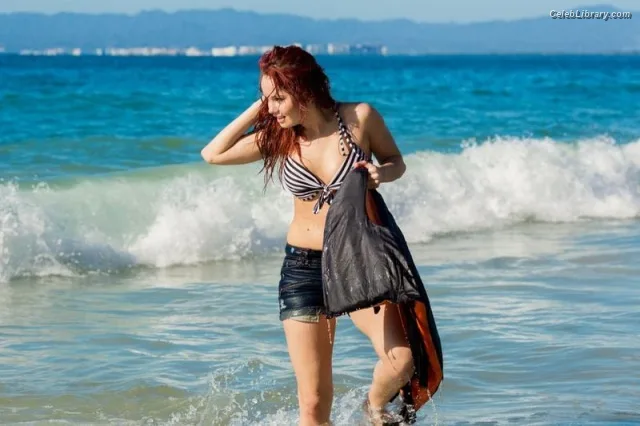 Debby Ryan photo 5 of 35