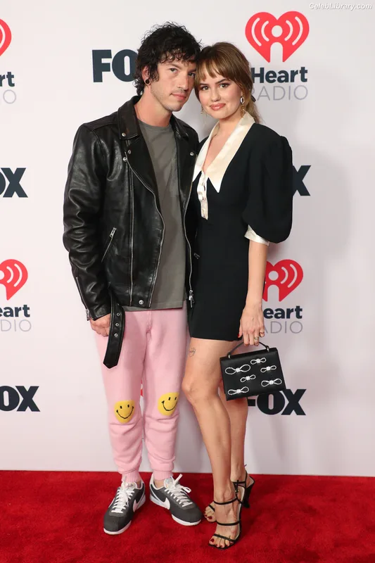 Debby Ryan photo 6 of 35