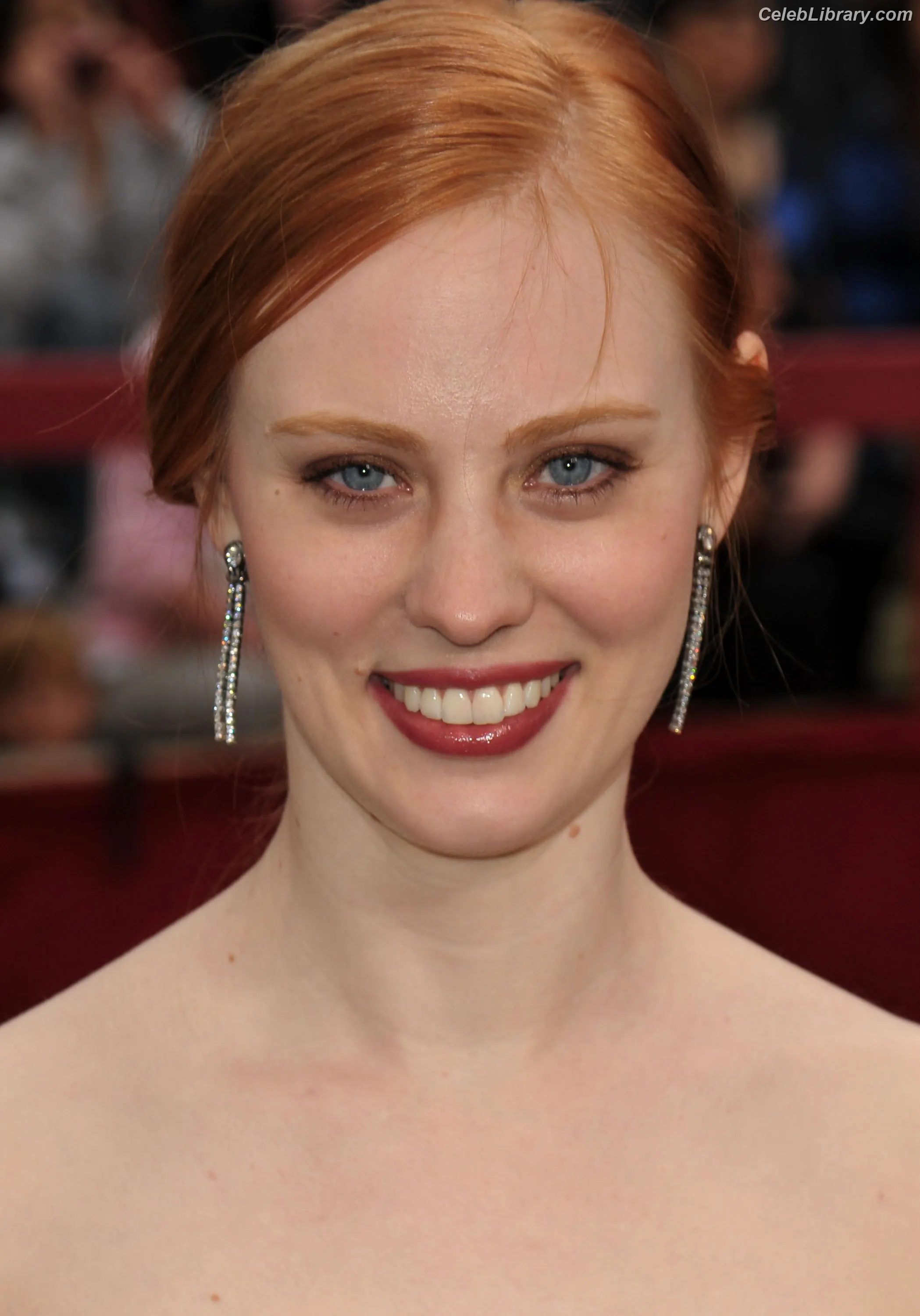 Deborah Ann Woll photo 2 of 166