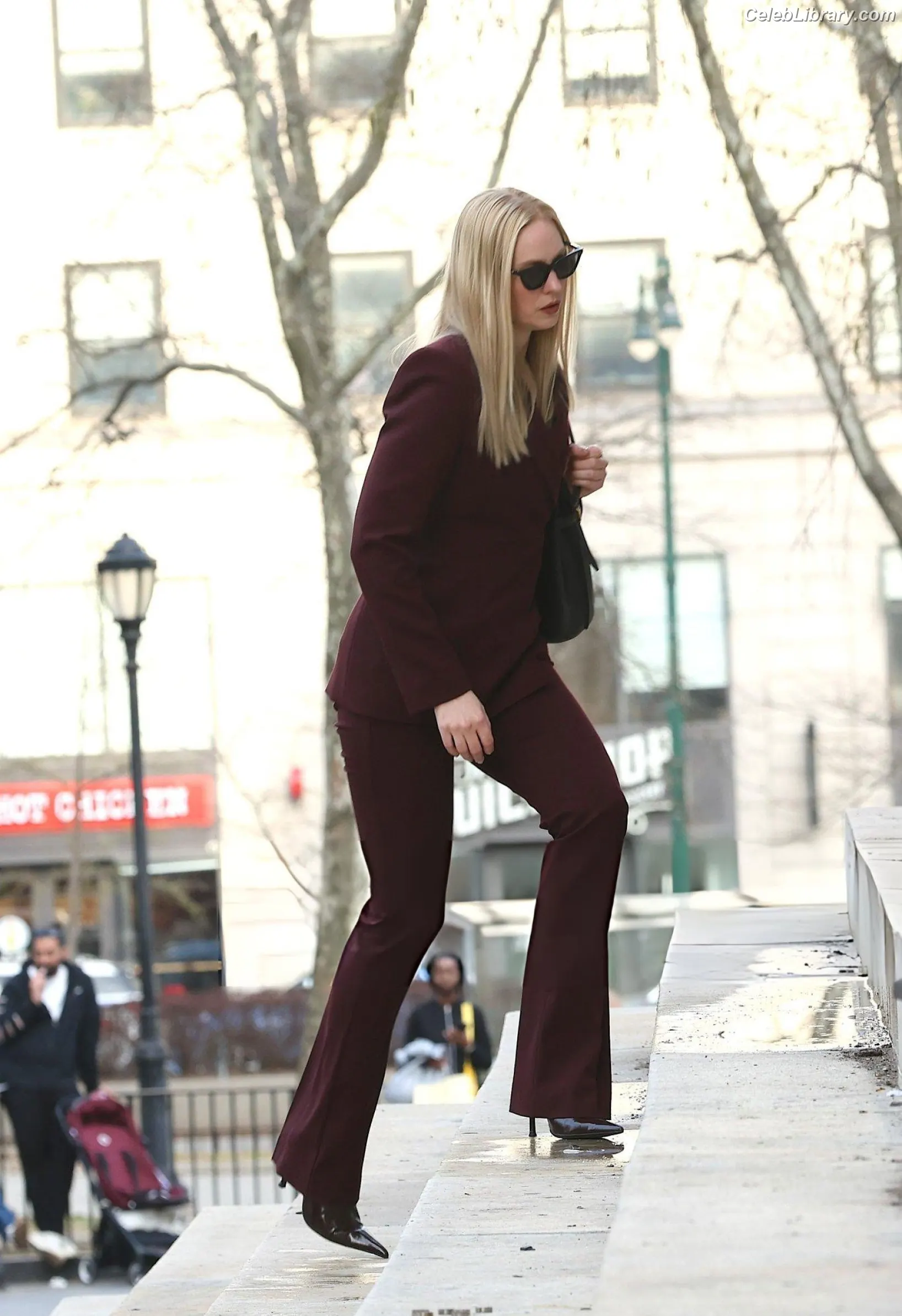 Deborah Ann Woll photo 8 of 166
